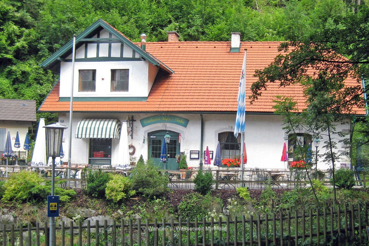 Das Turbinenhaus beherbergt heute die Myrastub´n | © Wander- u. Wasserwelt Myrafälle