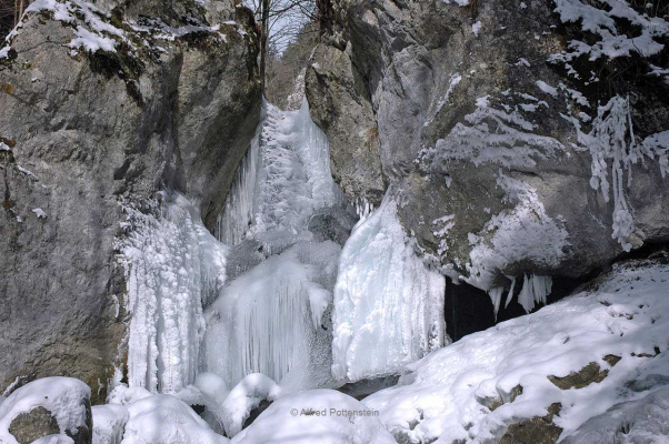 2.) Myrafälle